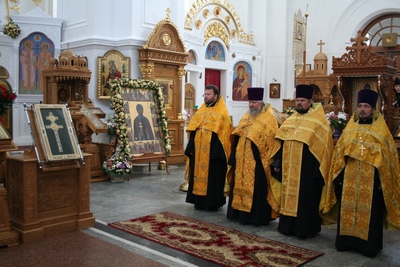 4 Начало Крестного хода с Крестом прп_Евфросинии от монастыря